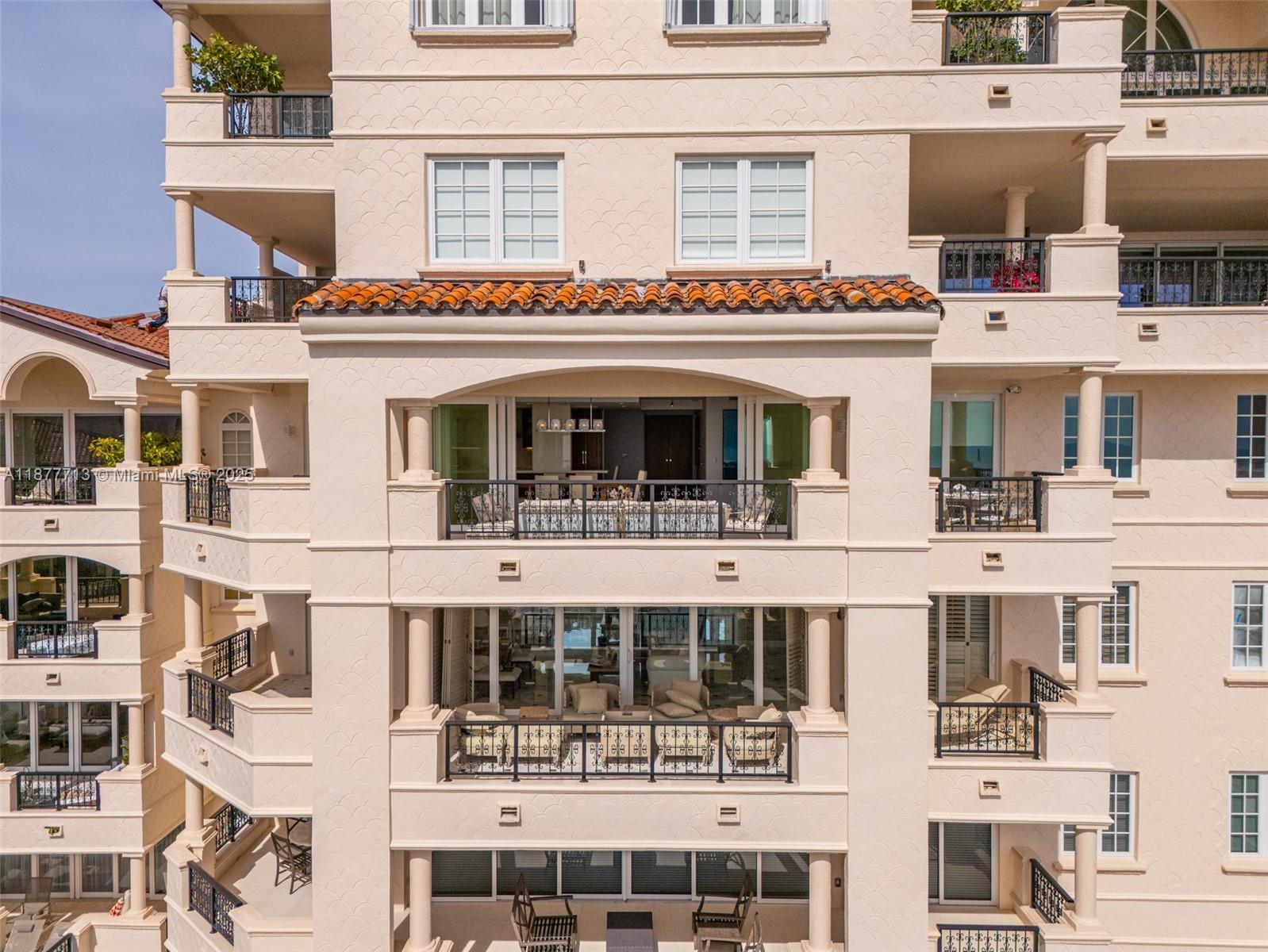 7966 Fisher Is Dr #7966 Miami Beach, FL 33109