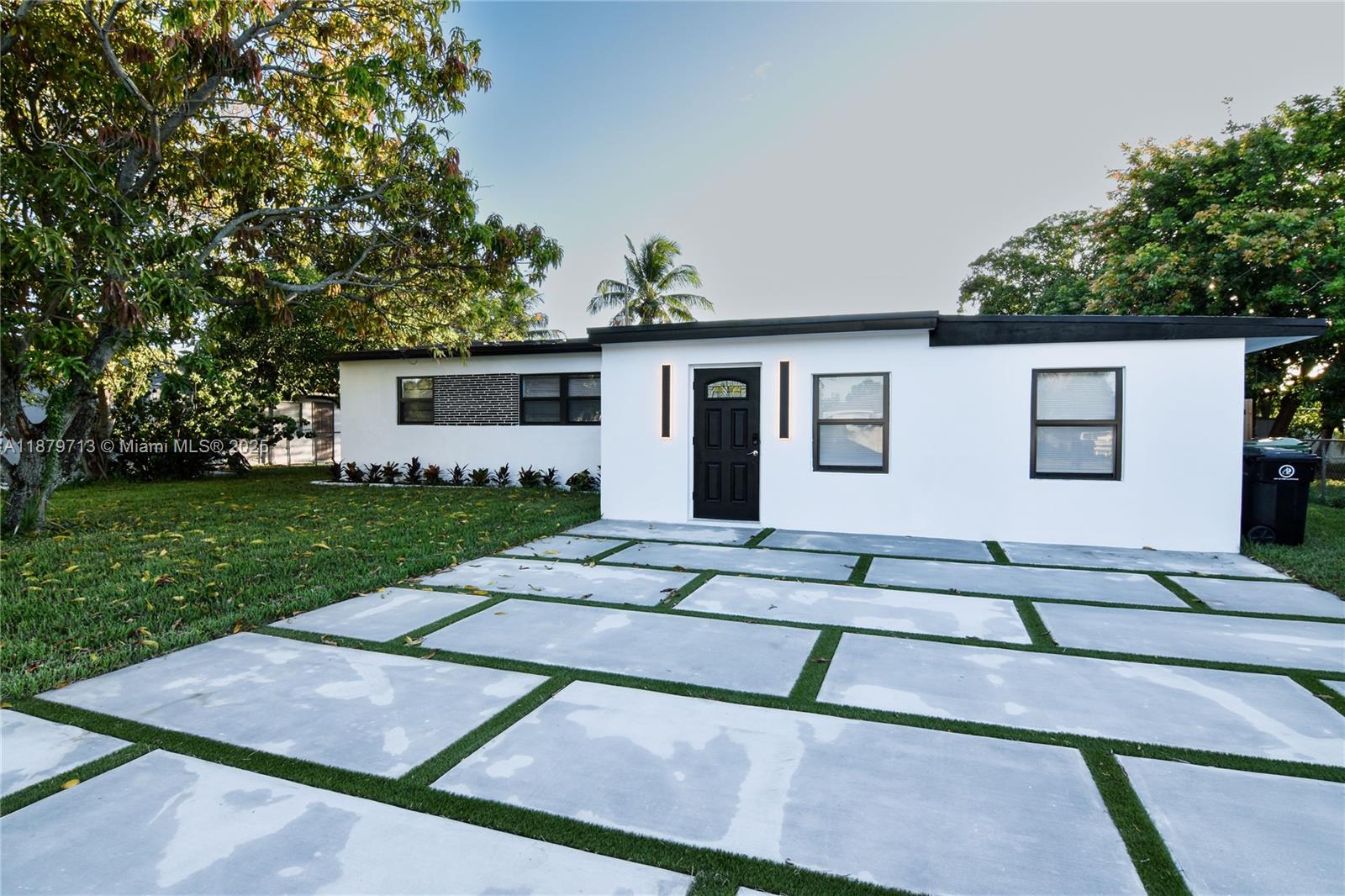 413 SW 22nd Ter