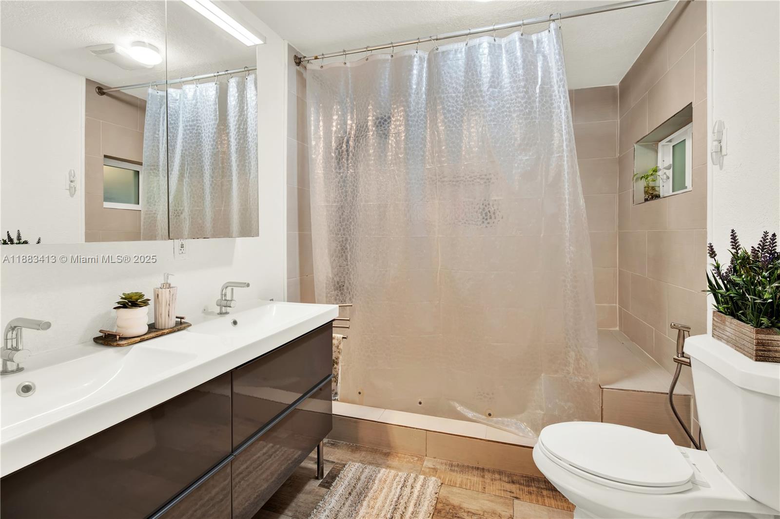 6400 SW 62nd Ct South Miami, FL 33143