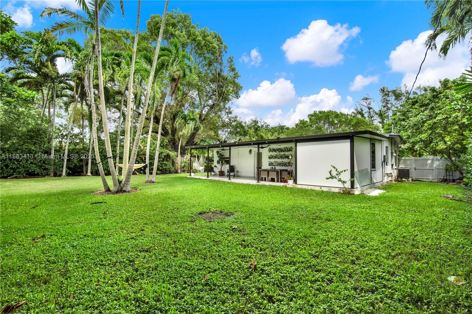 6400 SW 62nd Ct South Miami, FL 33143