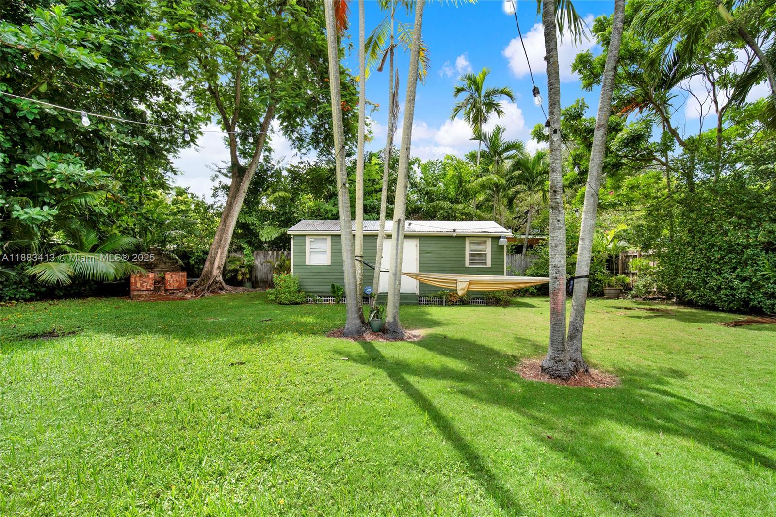 6400 SW 62nd Ct South Miami, FL 33143