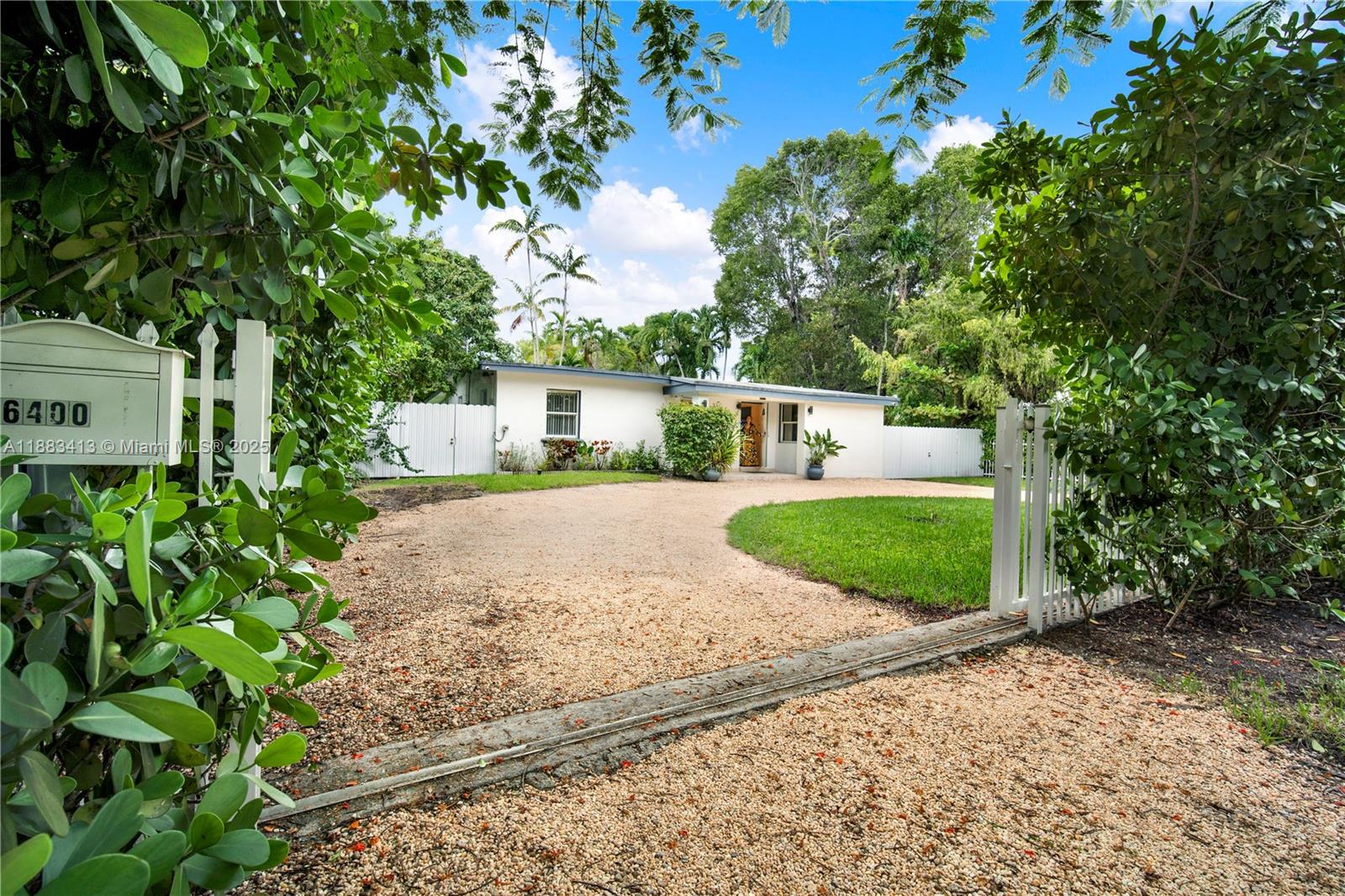 6400 SW 62nd Ct South Miami, FL 33143