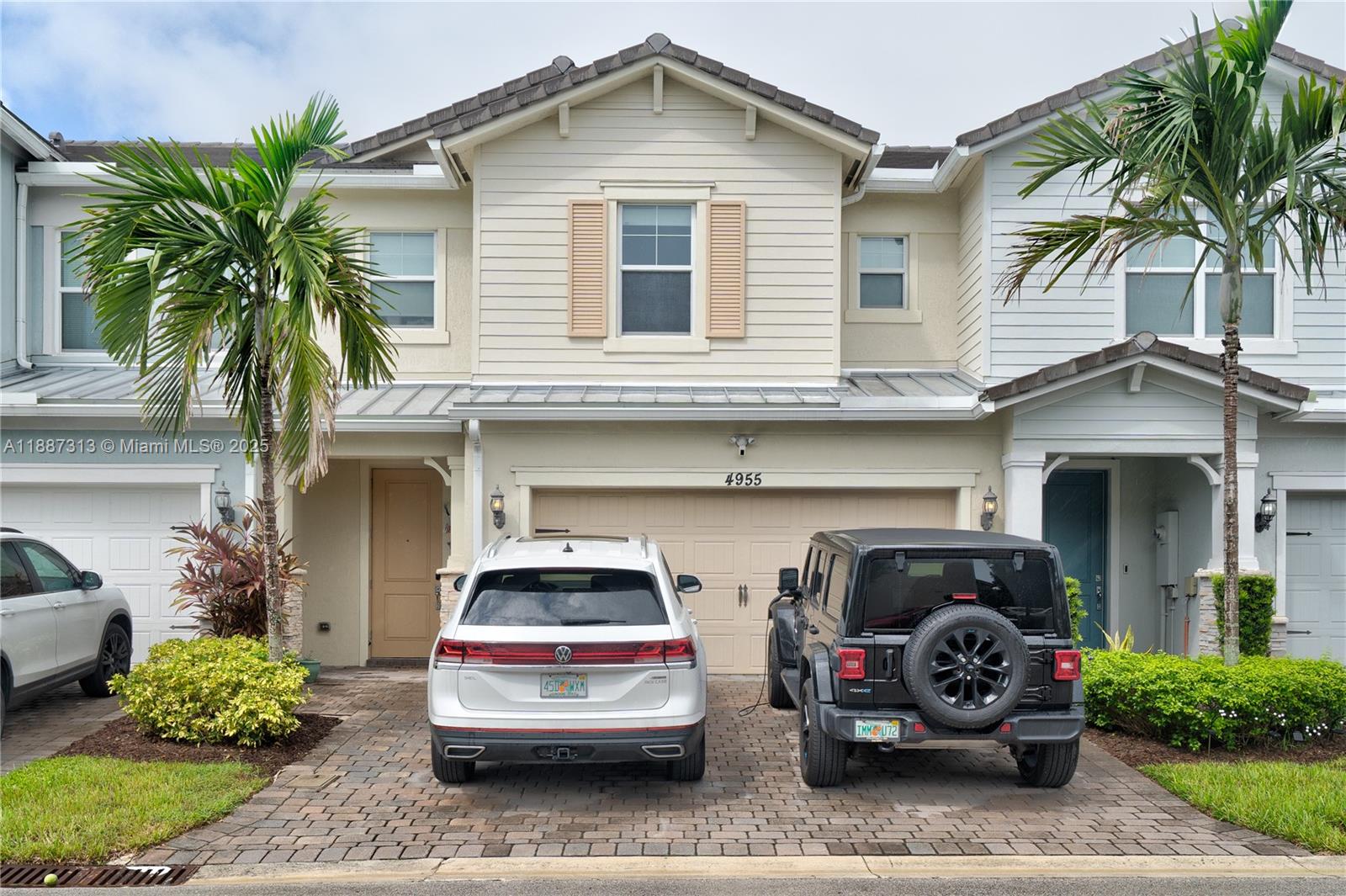4955 Eucalyptus Dr