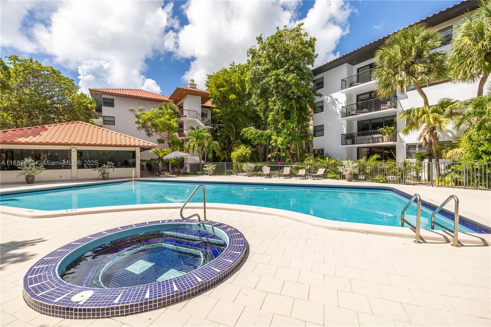 image Ocean Village Condo18