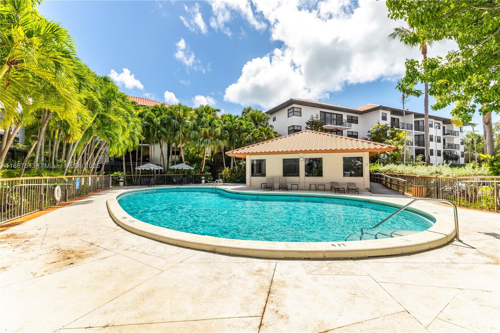 image Ocean Village Condo19