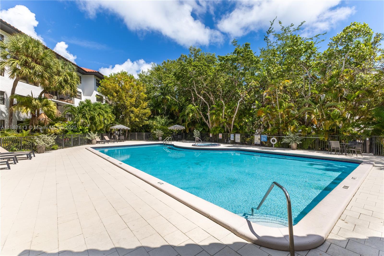 image Ocean Village Condo20