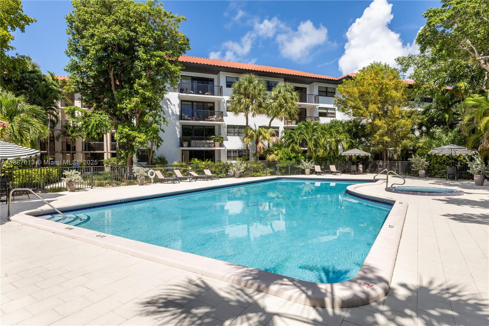 image Ocean Village Condo21