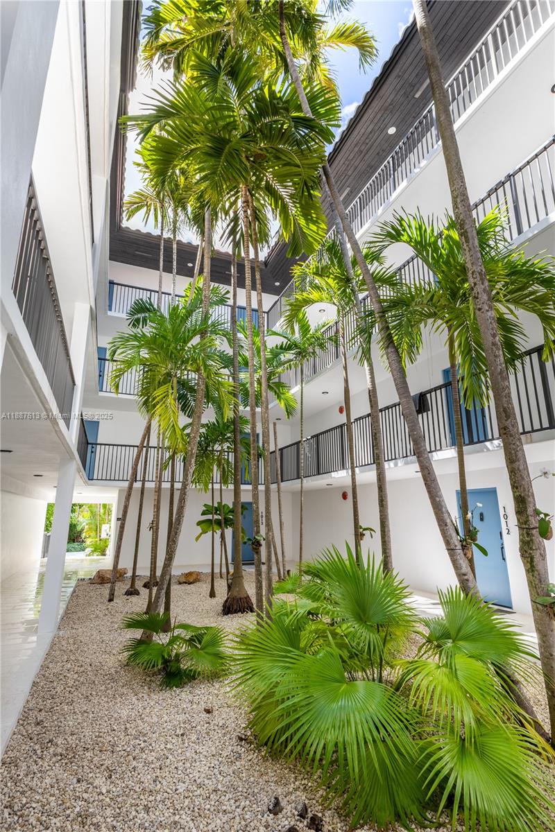 image Ocean Village Condo4