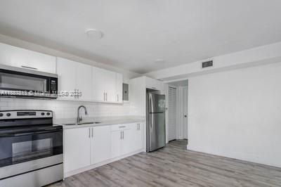1630 NW 18th St #12