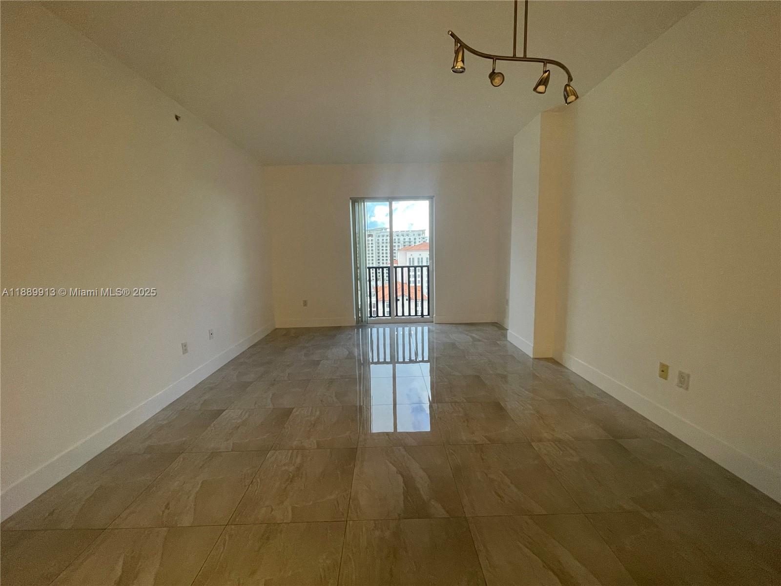 10 Aragon Ave #1412 Coral Gables, FL 33134 10 Aragon Ave #1412 Coral Gables, FL 33134