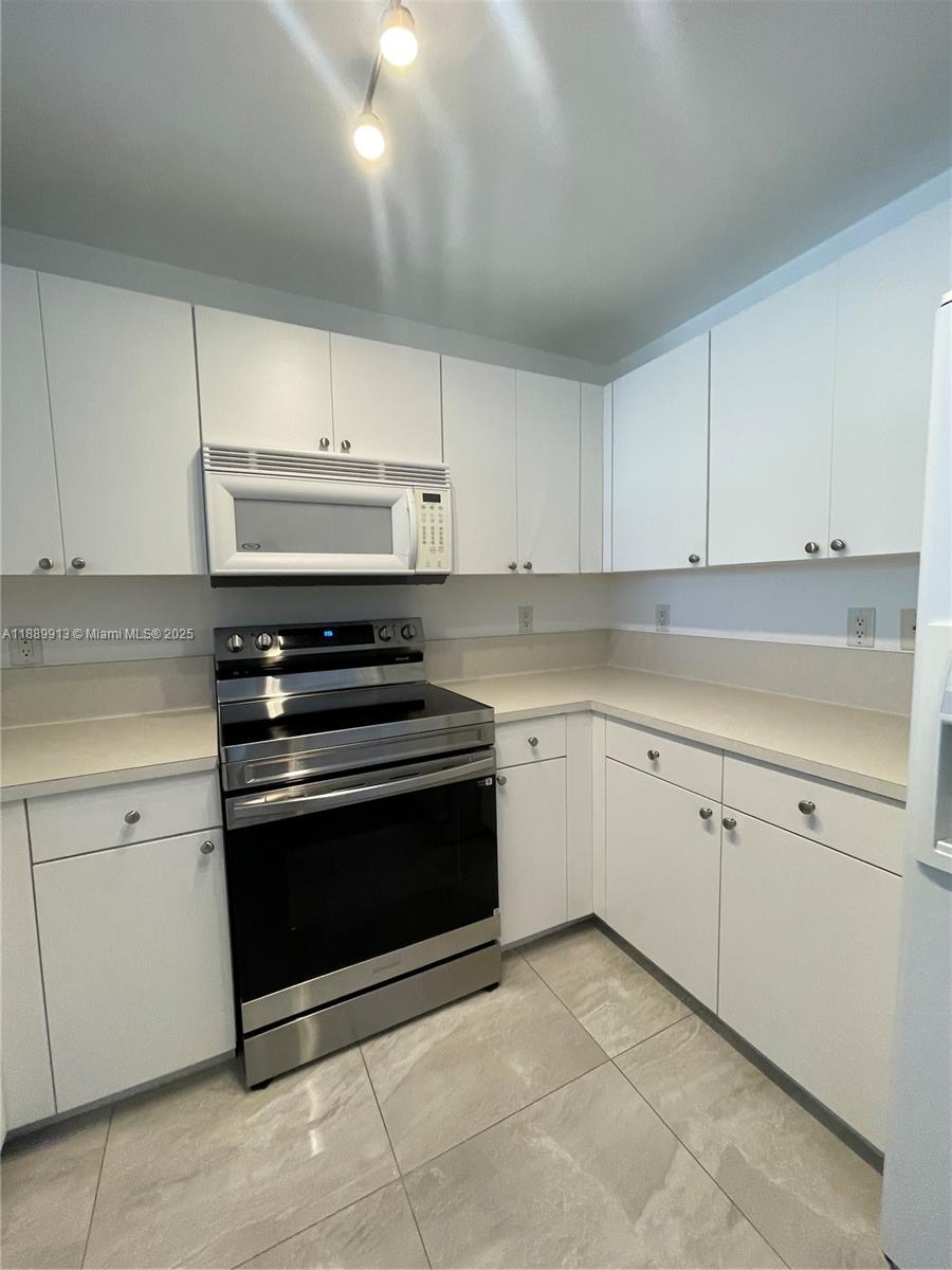 10 Aragon Ave #1412 Coral Gables, FL 33134 10 Aragon Ave #1412 Coral Gables, FL 33134