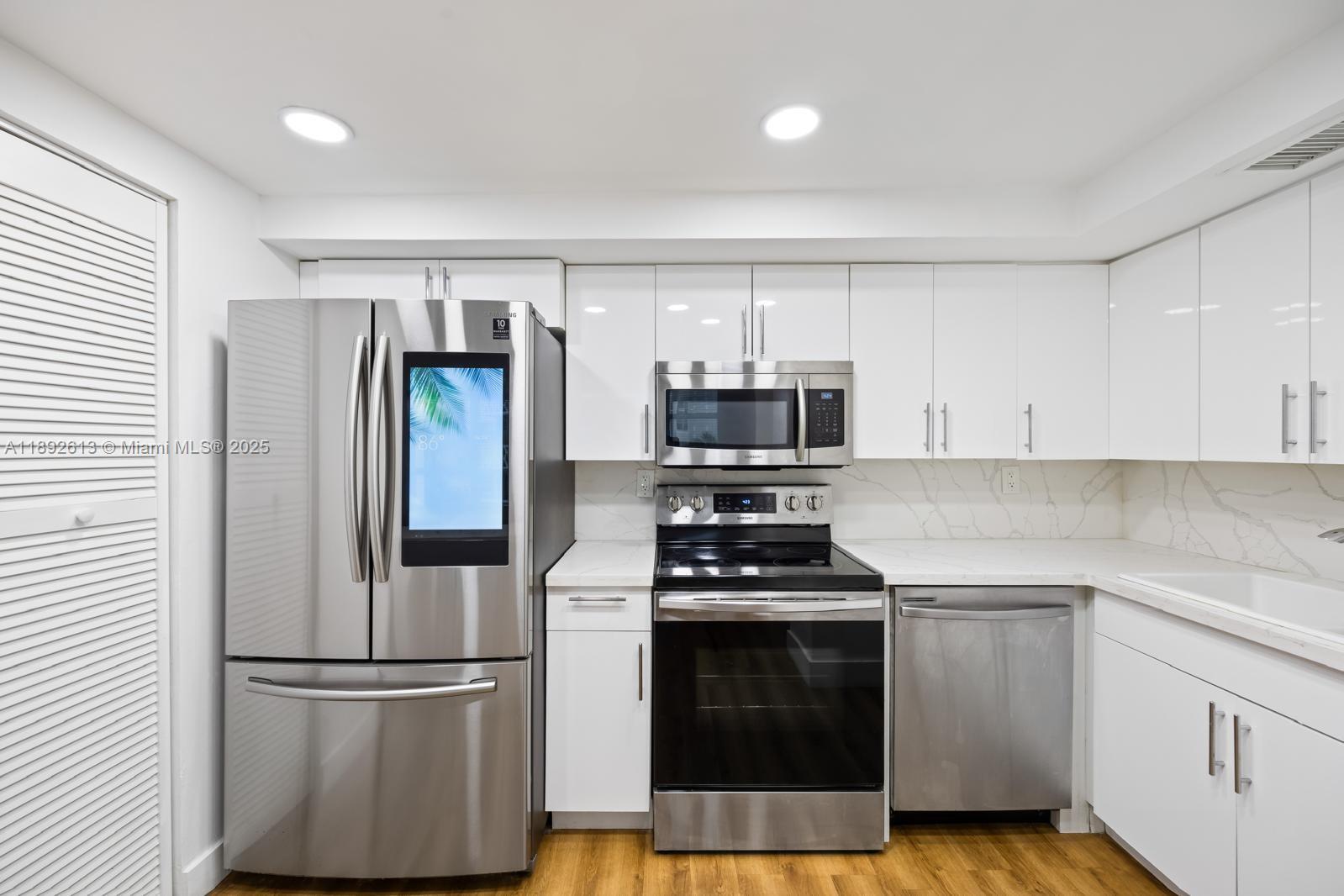 1440 Brickell Bay Dr #307 Miami, FL 33131