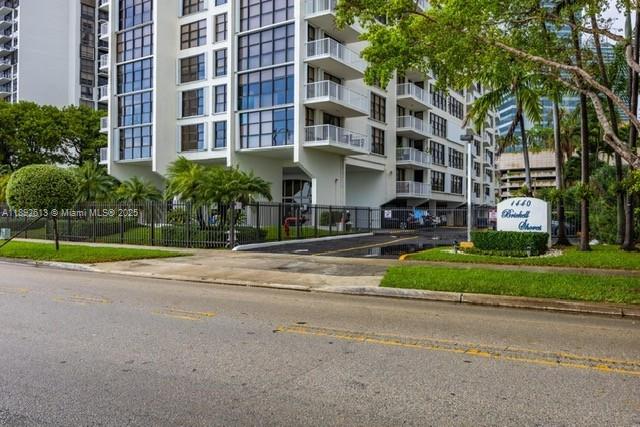 1440 Brickell Bay Dr #307 Miami, FL 33131