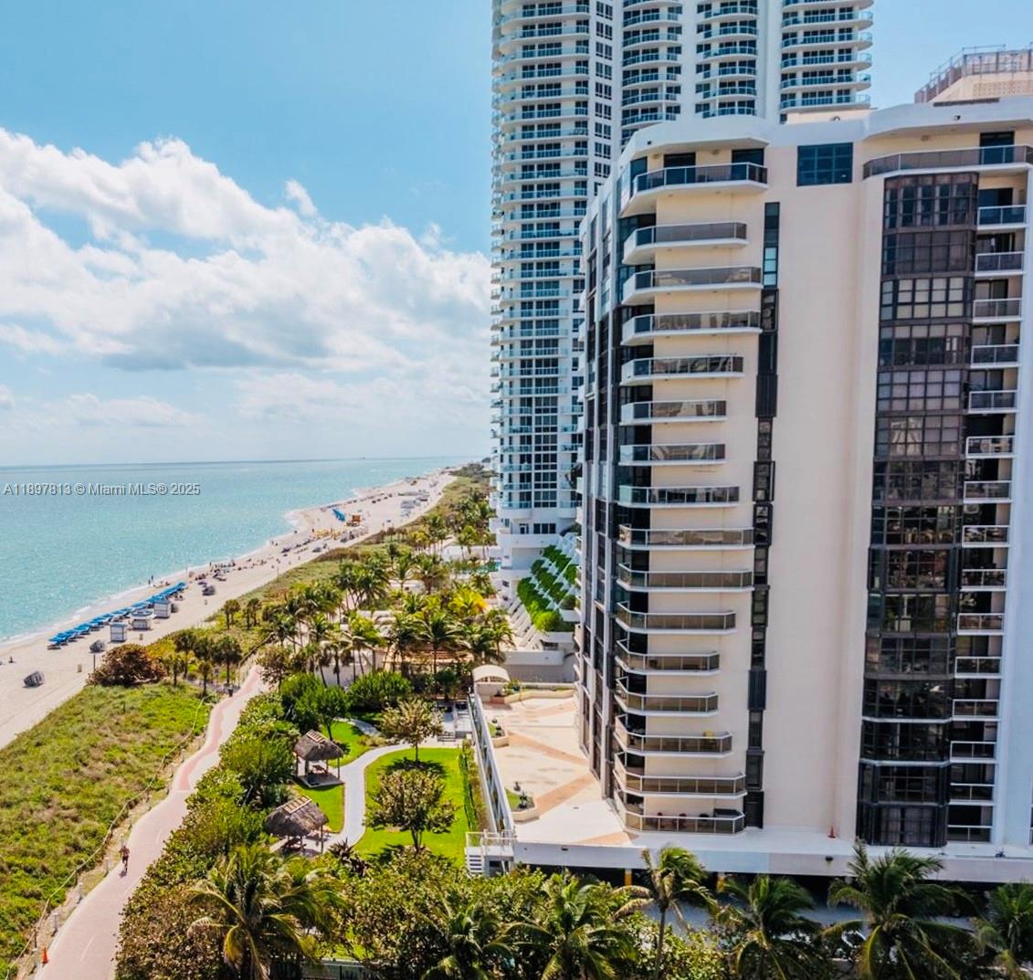 6423 Collins Ave #310