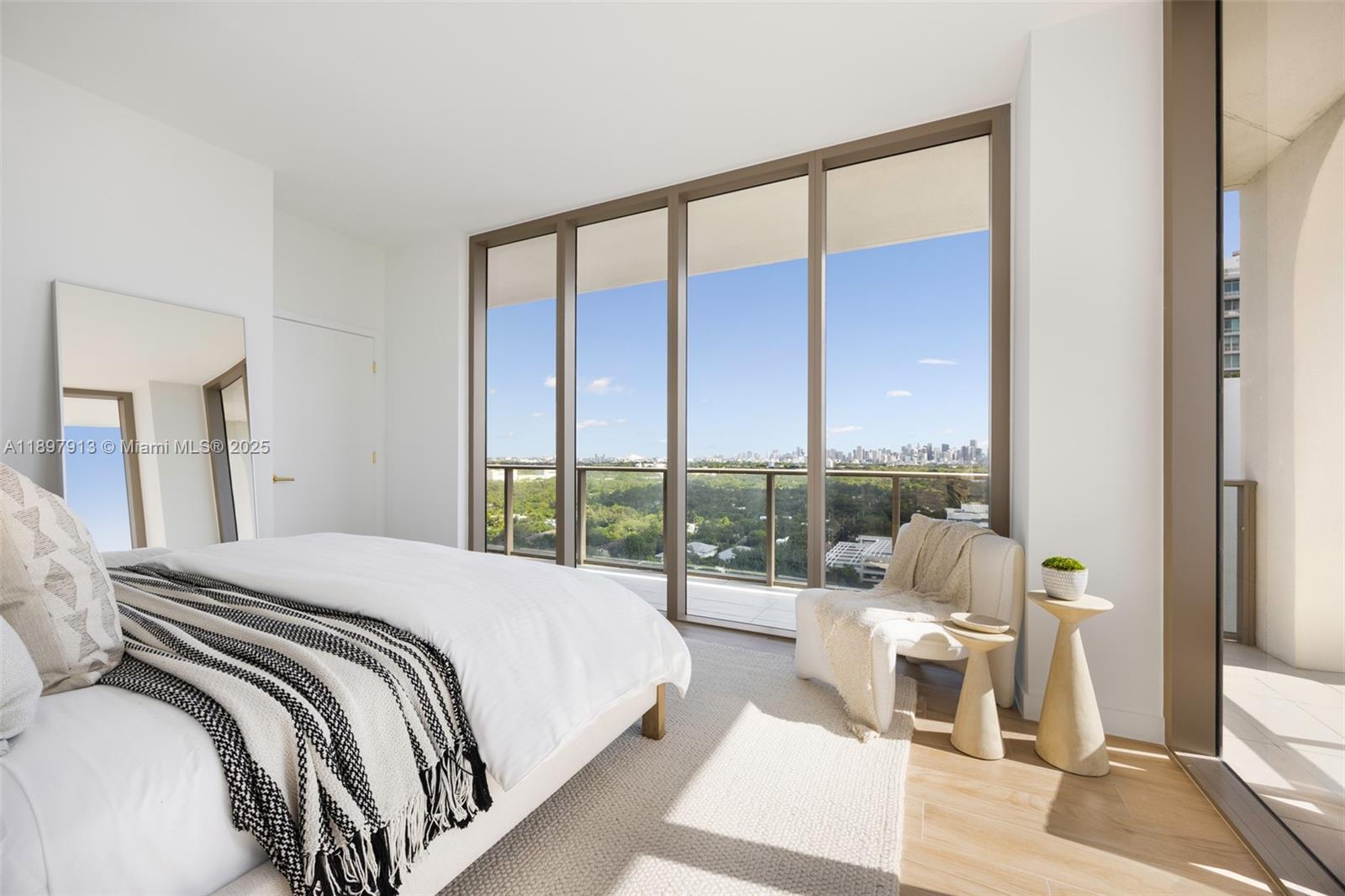 2678 Tigertail Ave #1706 Coconut Grove, FL 33133