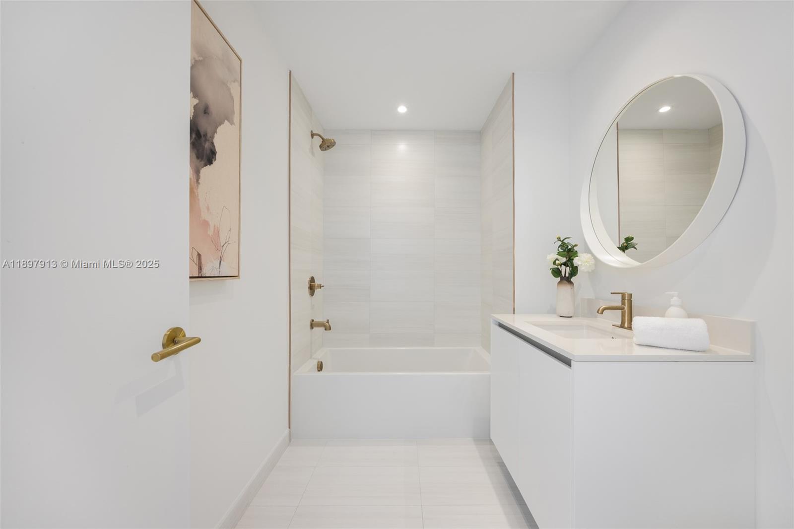 2678 Tigertail Ave #1706 Coconut Grove, FL 33133