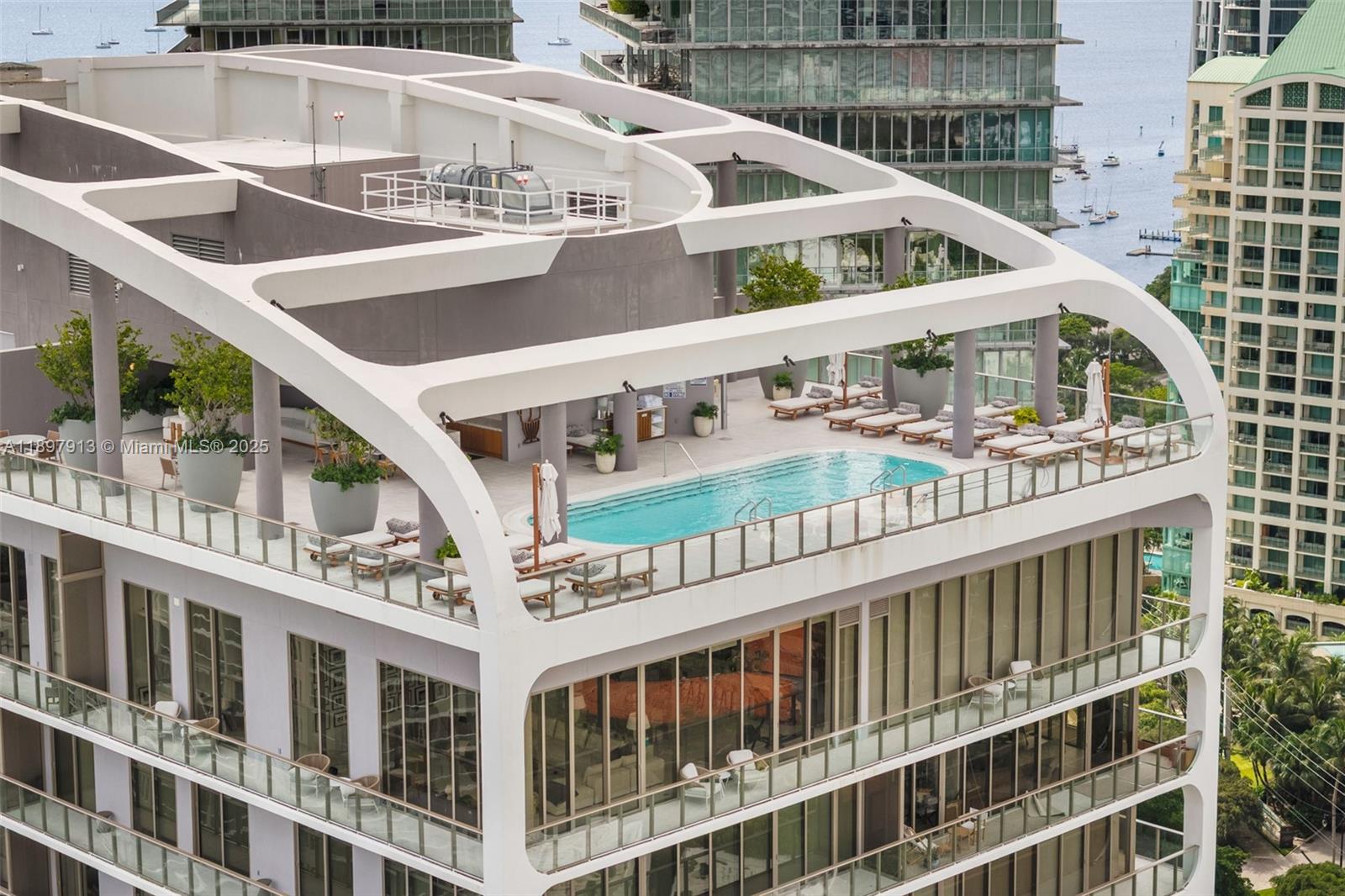 2678 Tigertail Ave #1706 Coconut Grove, FL 33133