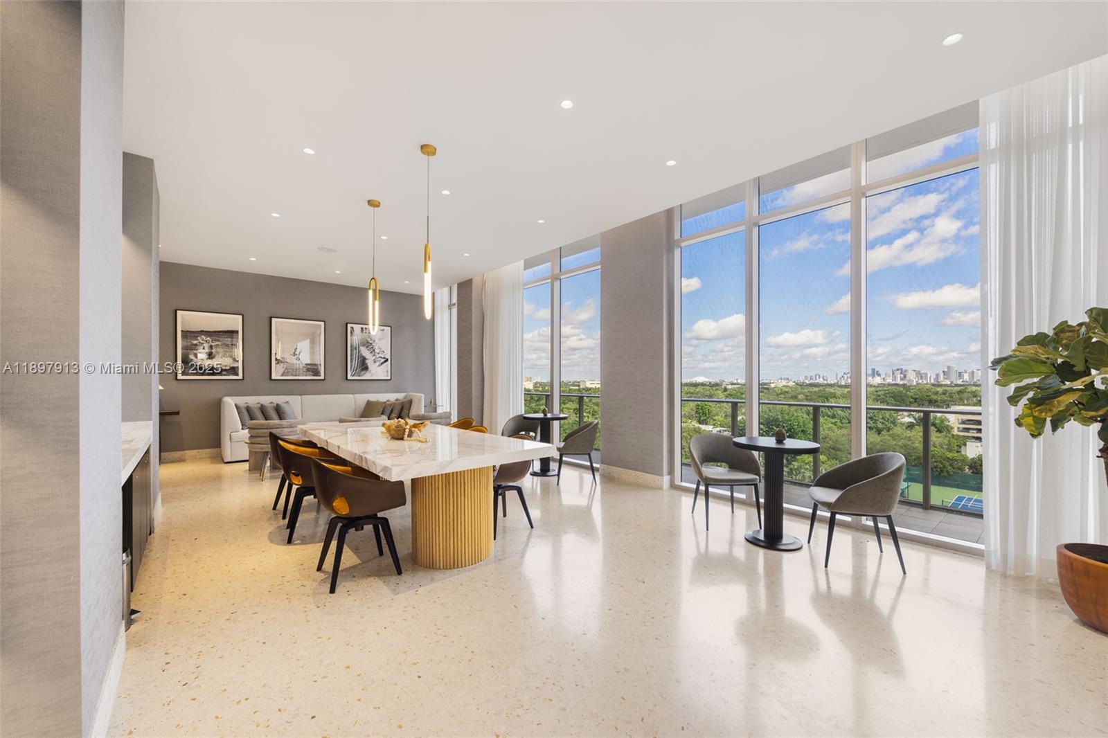 2678 Tigertail Ave #1706 Coconut Grove, FL 33133