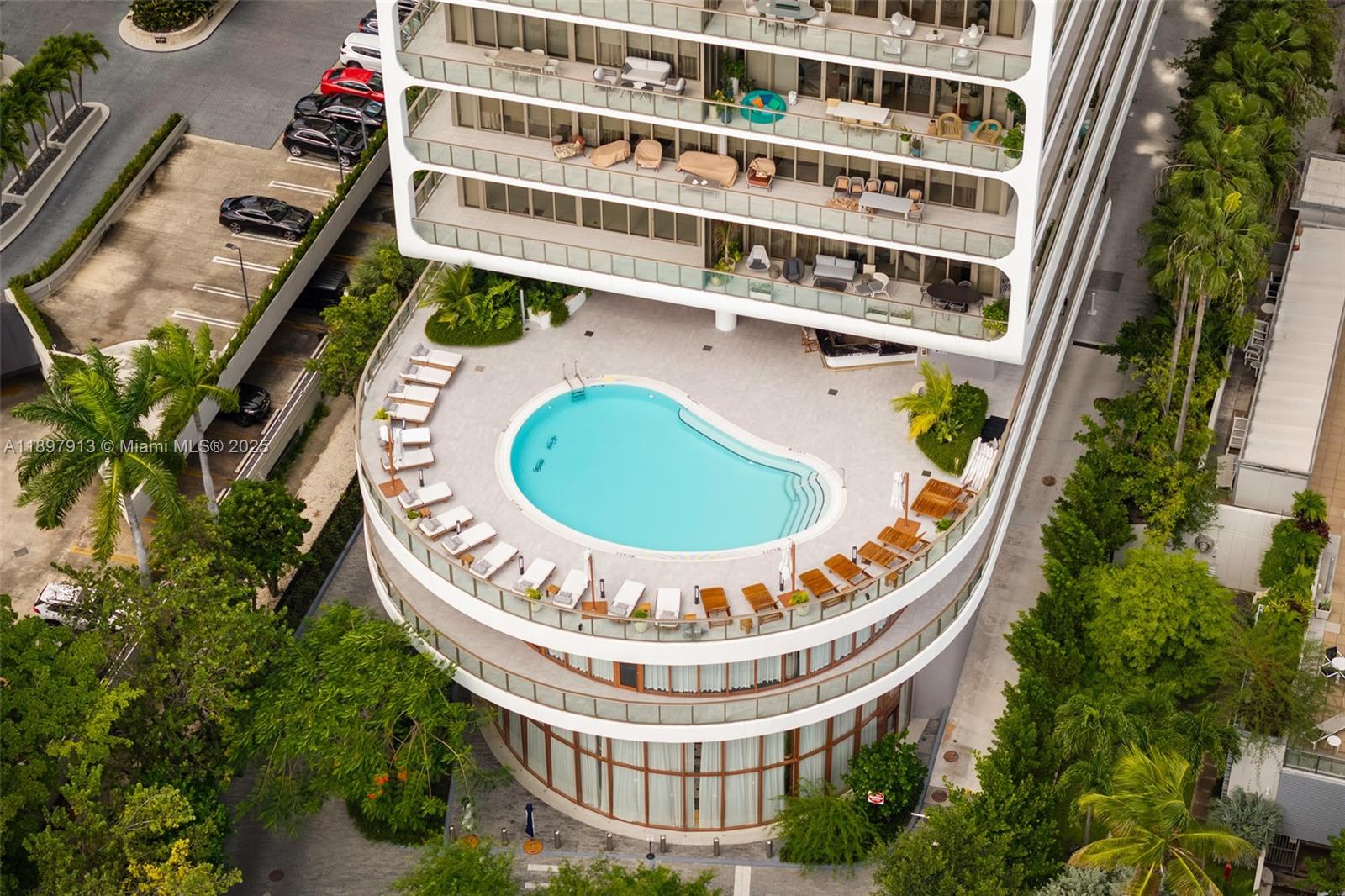 2678 Tigertail Ave #1706 Coconut Grove, FL 33133