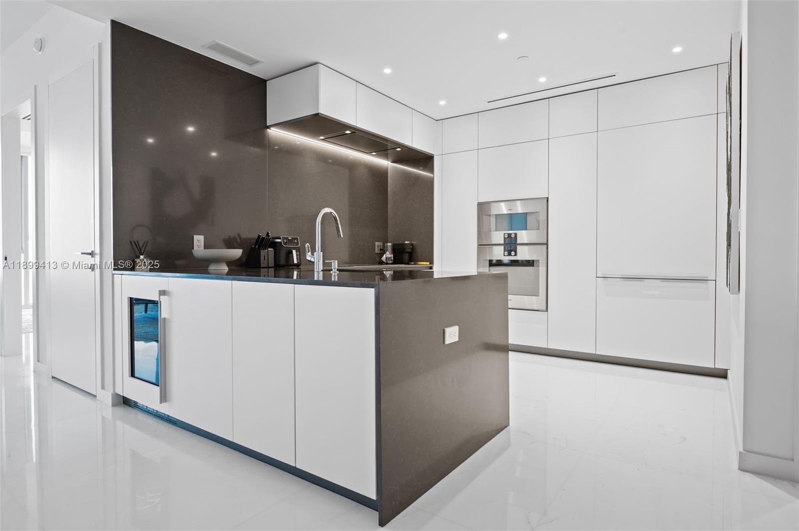 image Aston Martin Residences10