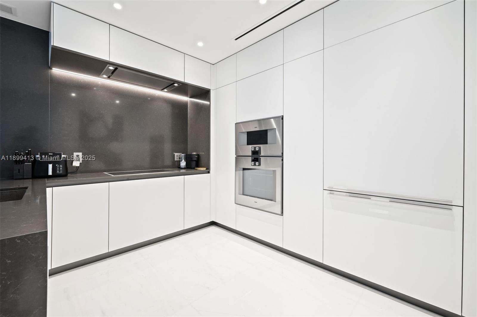 image Aston Martin Residences11