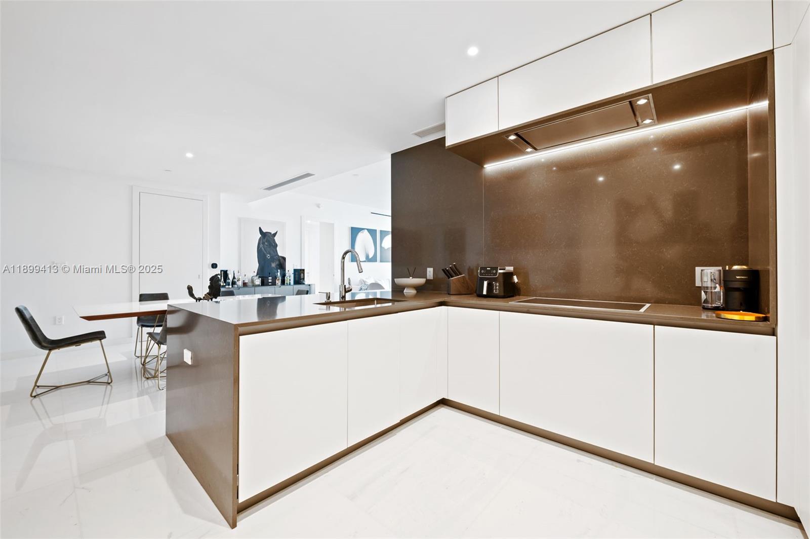 image Aston Martin Residences12