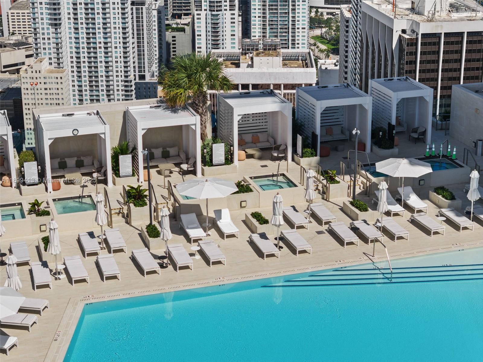 image Aston Martin Residences30