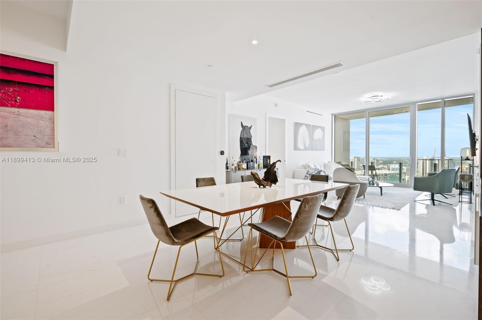 image Aston Martin Residences7