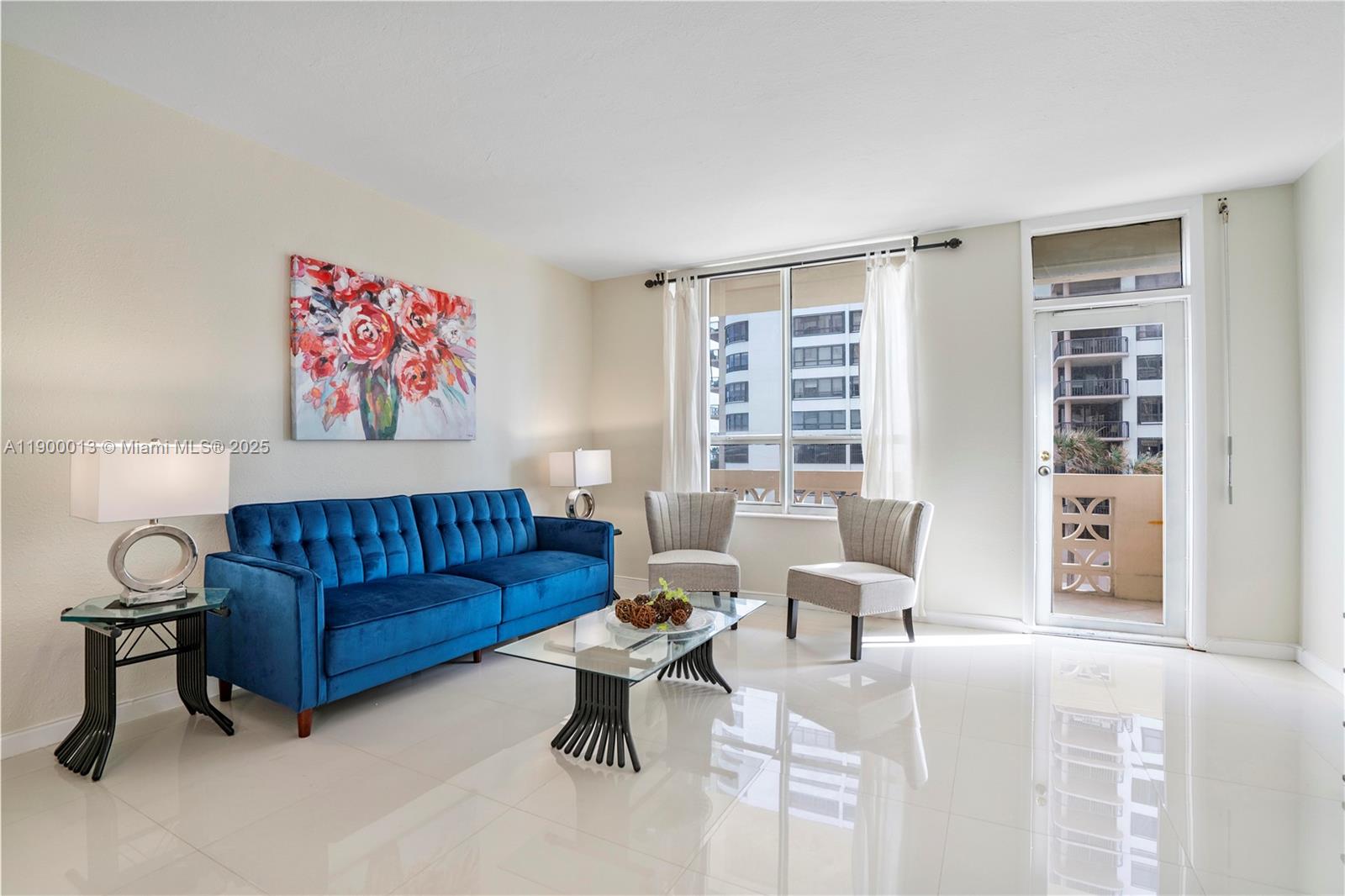 10185 Collins Ave #515