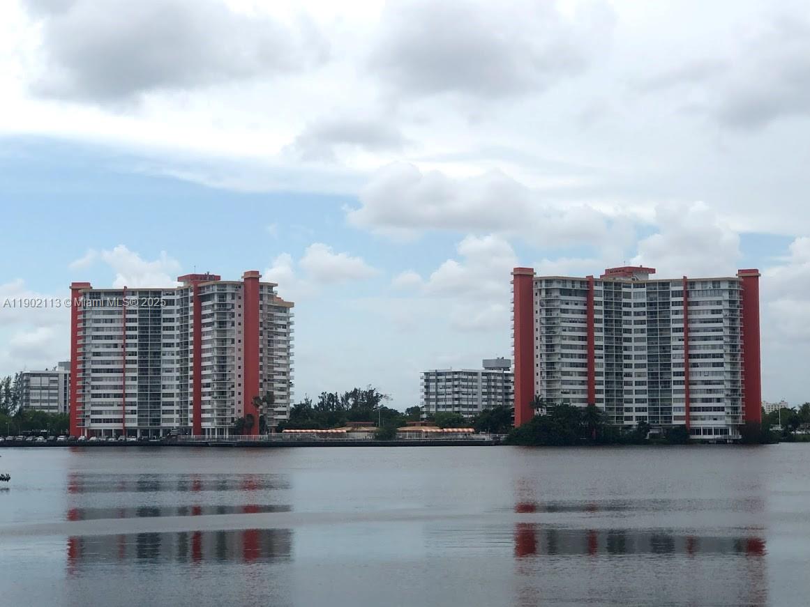 1301 NE Miami Gdns Dr #1111W