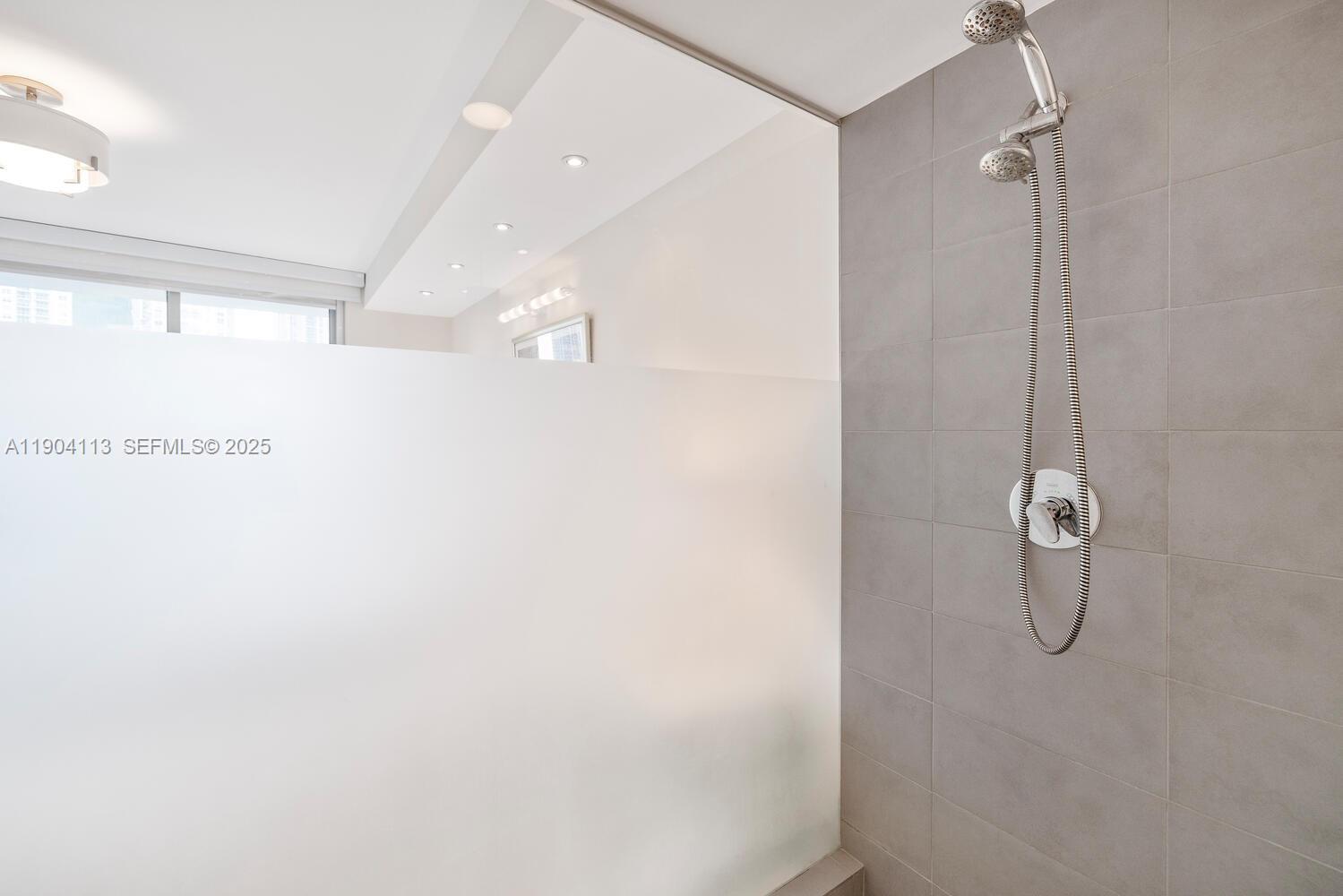 image Mint Condominium16