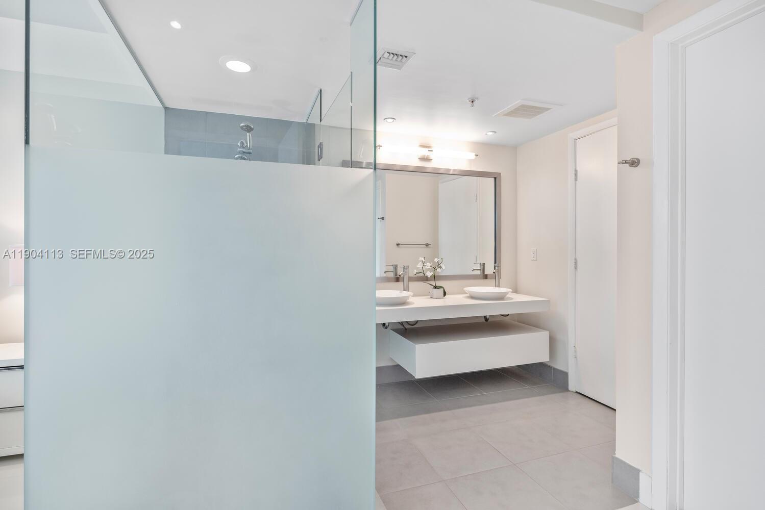 image Mint Condominium17