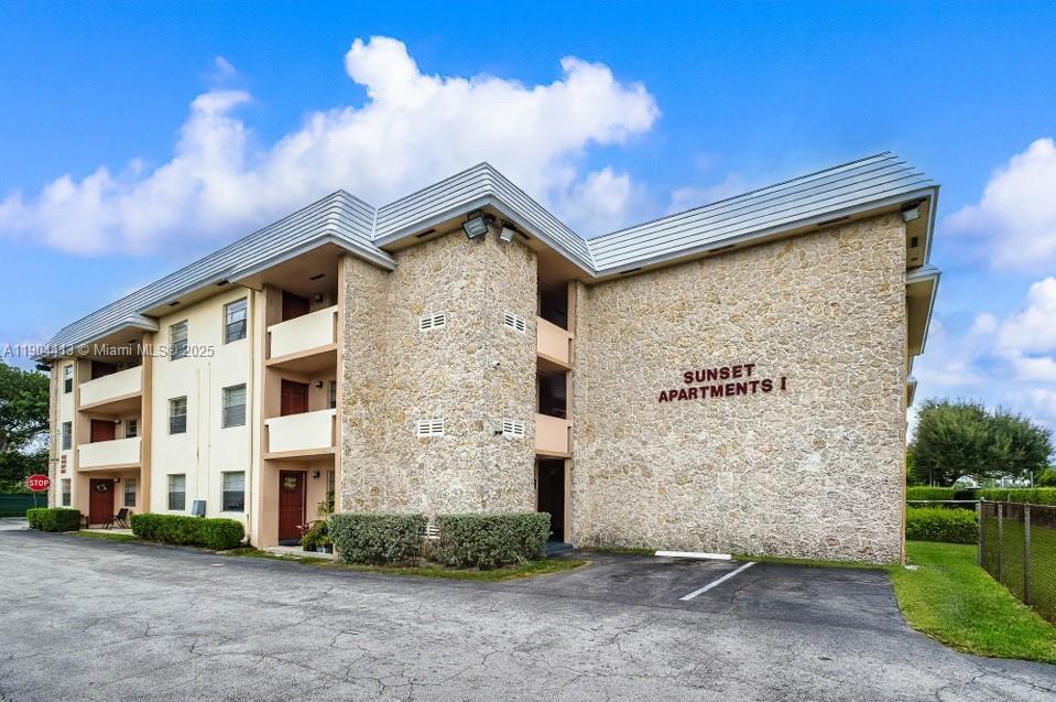 8951 SW 72nd St #337