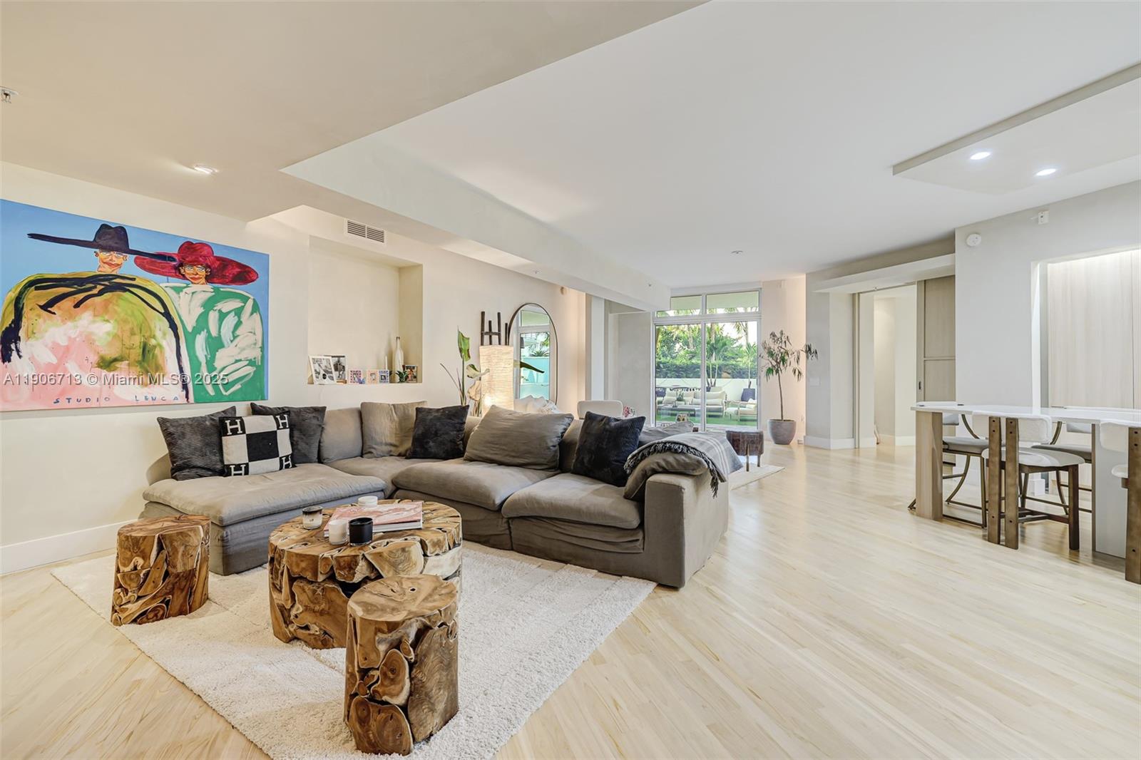 image The Meridian Condo1