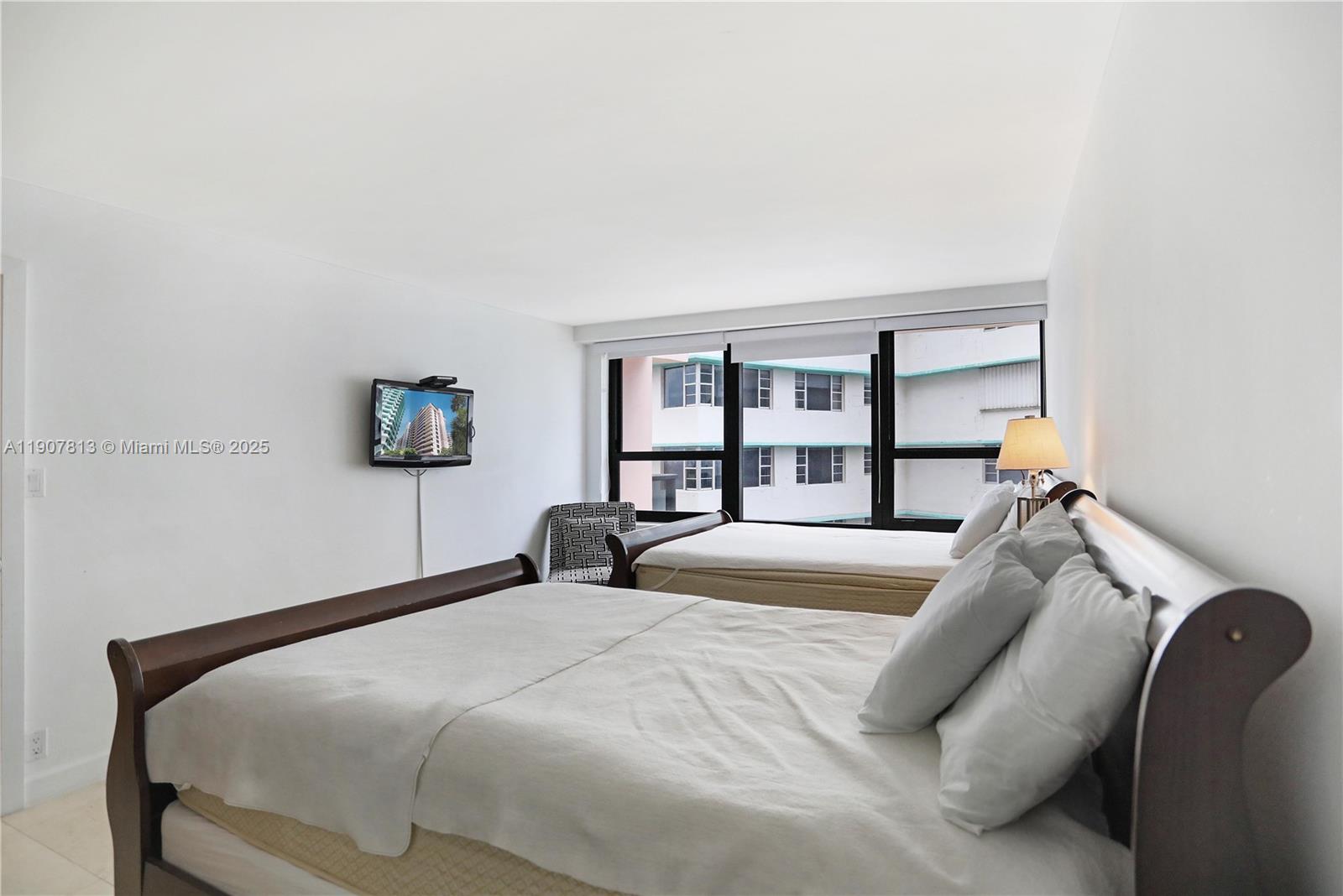 5225 Collins Ave #1216 Miami Beach, FL 33140