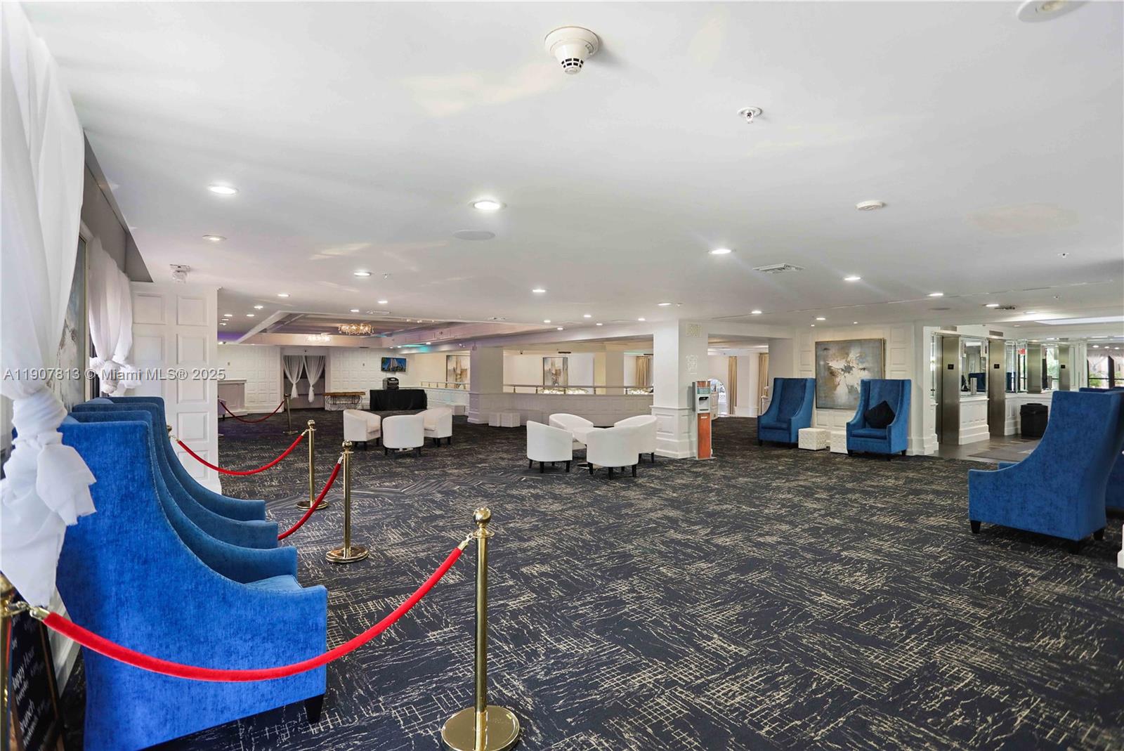 5225 Collins Ave #1216 Miami Beach, FL 33140