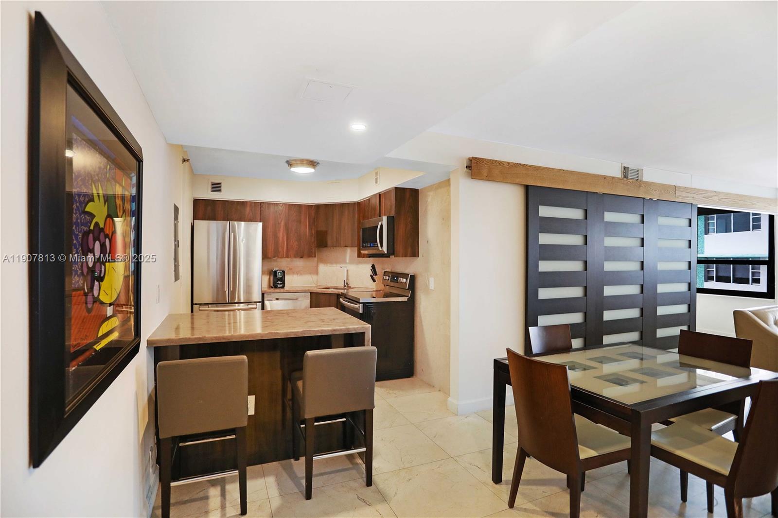 5225 Collins Ave #1216 Miami Beach, FL 33140