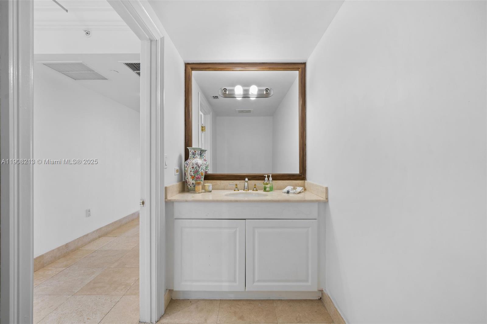 image The Peninsula Condo21