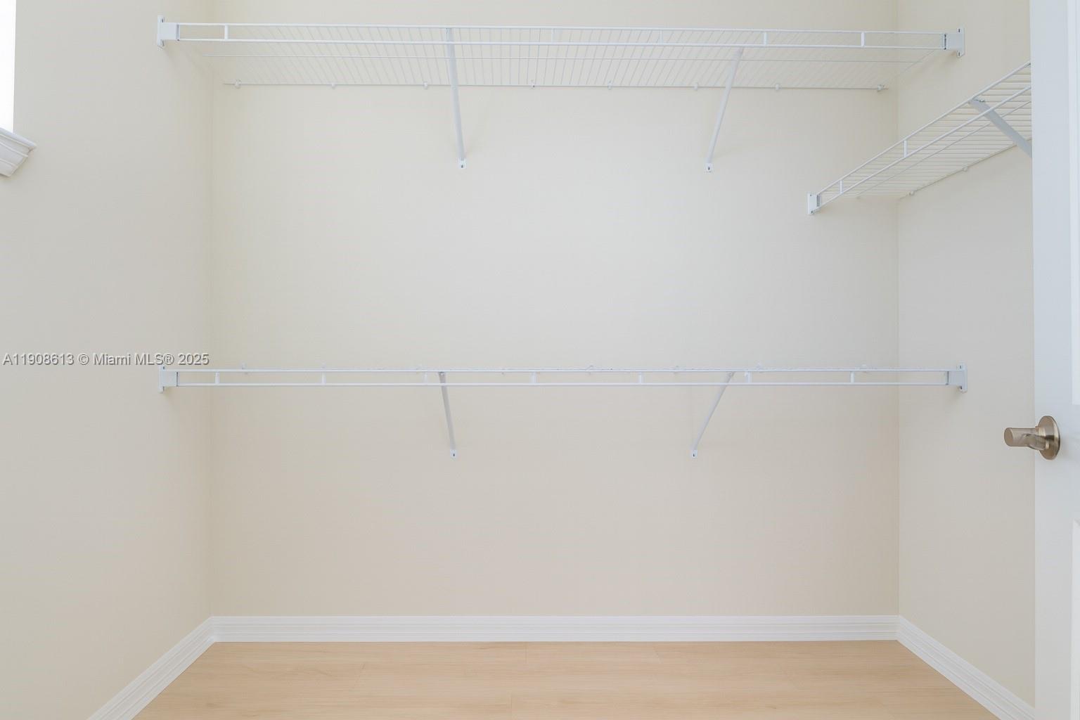 3932 Long Leaf Ln Hollywood, FL 33021