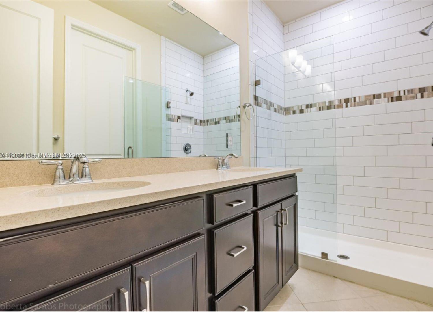 3932 Long Leaf Ln Hollywood, FL 33021