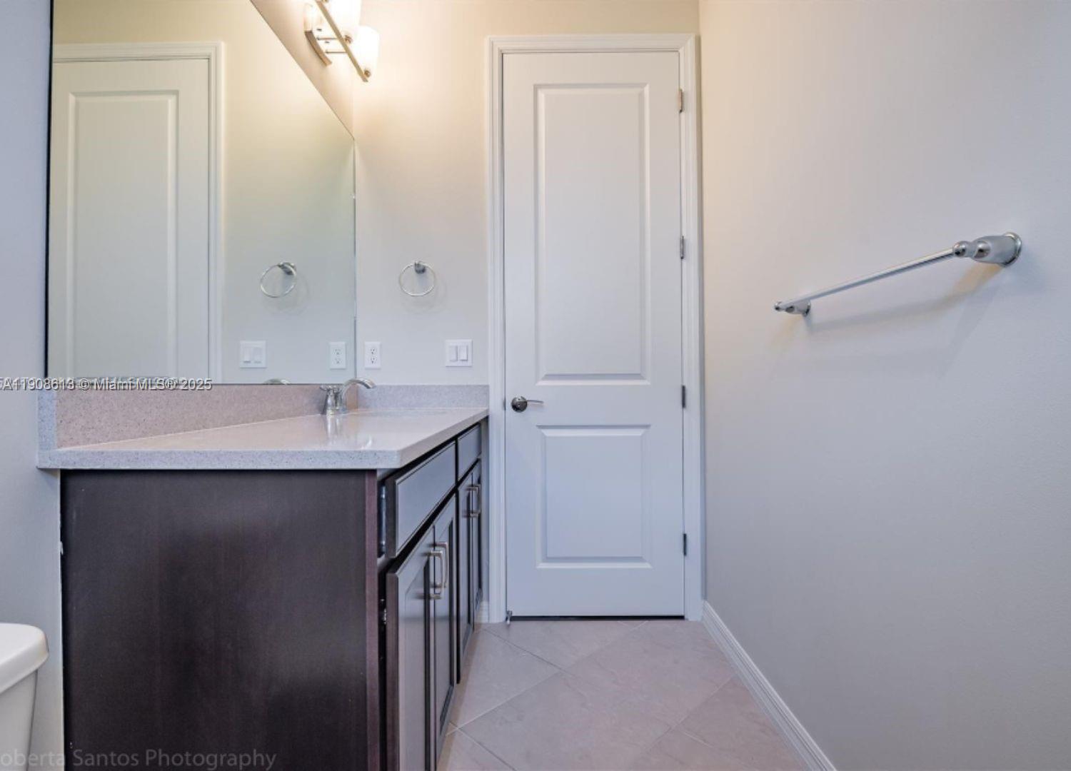 3932 Long Leaf Ln Hollywood, FL 33021