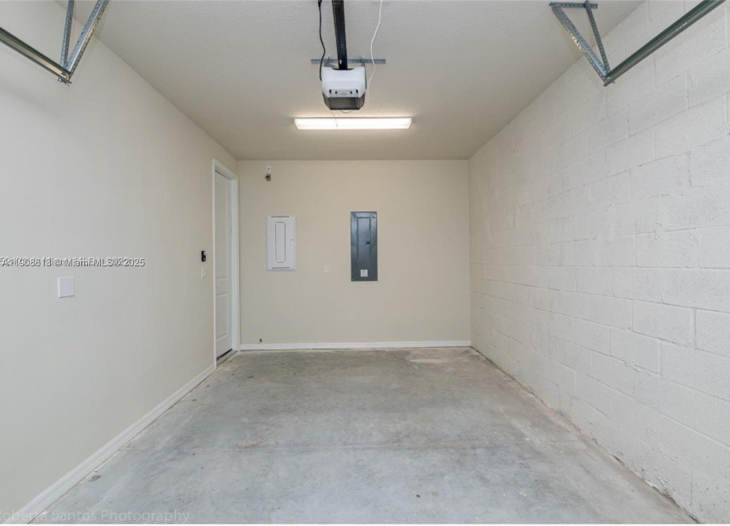 3932 Long Leaf Ln Hollywood, FL 33021