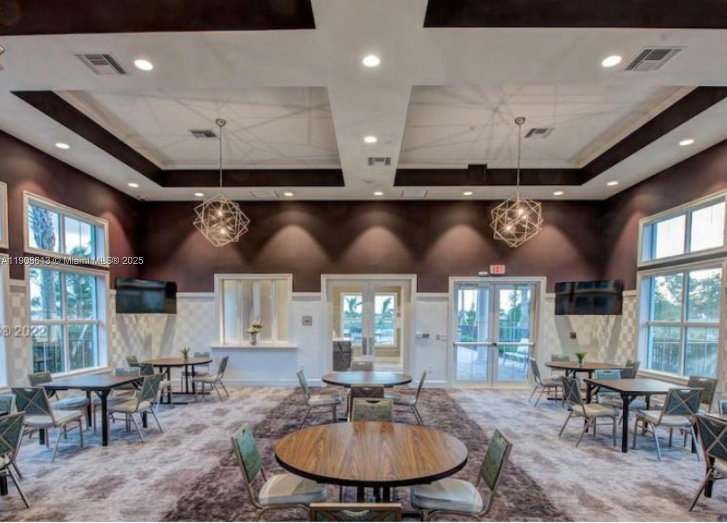 3932 Long Leaf Ln Hollywood, FL 33021