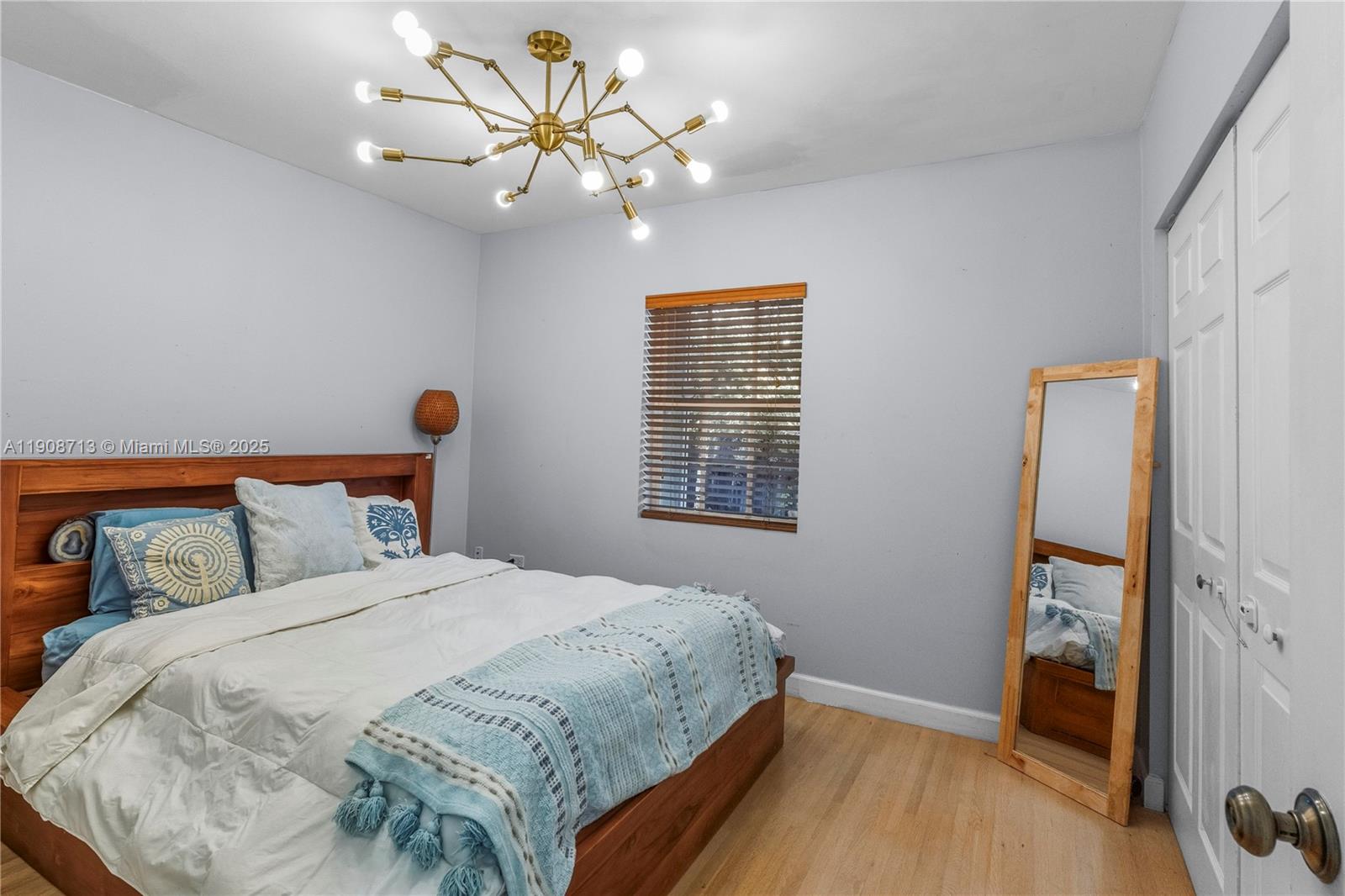 1875 Alamanda Dr North Miami, FL 33181