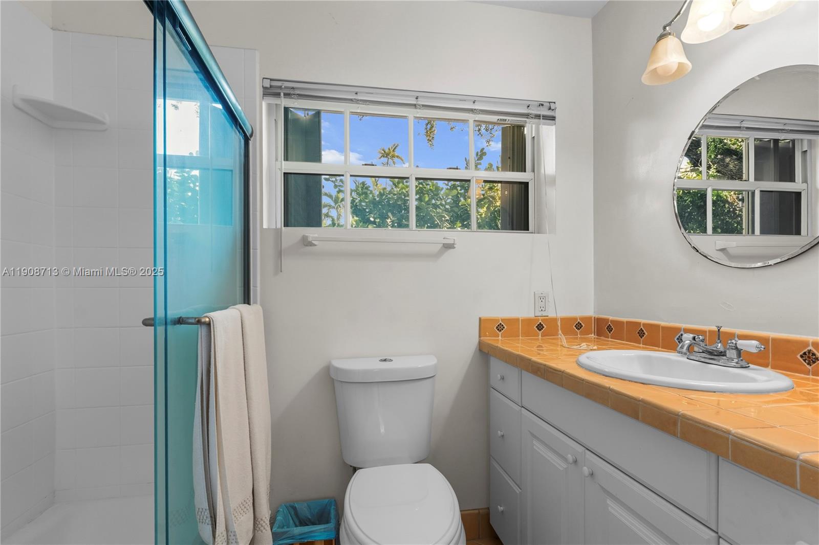 1875 Alamanda Dr North Miami, FL 33181