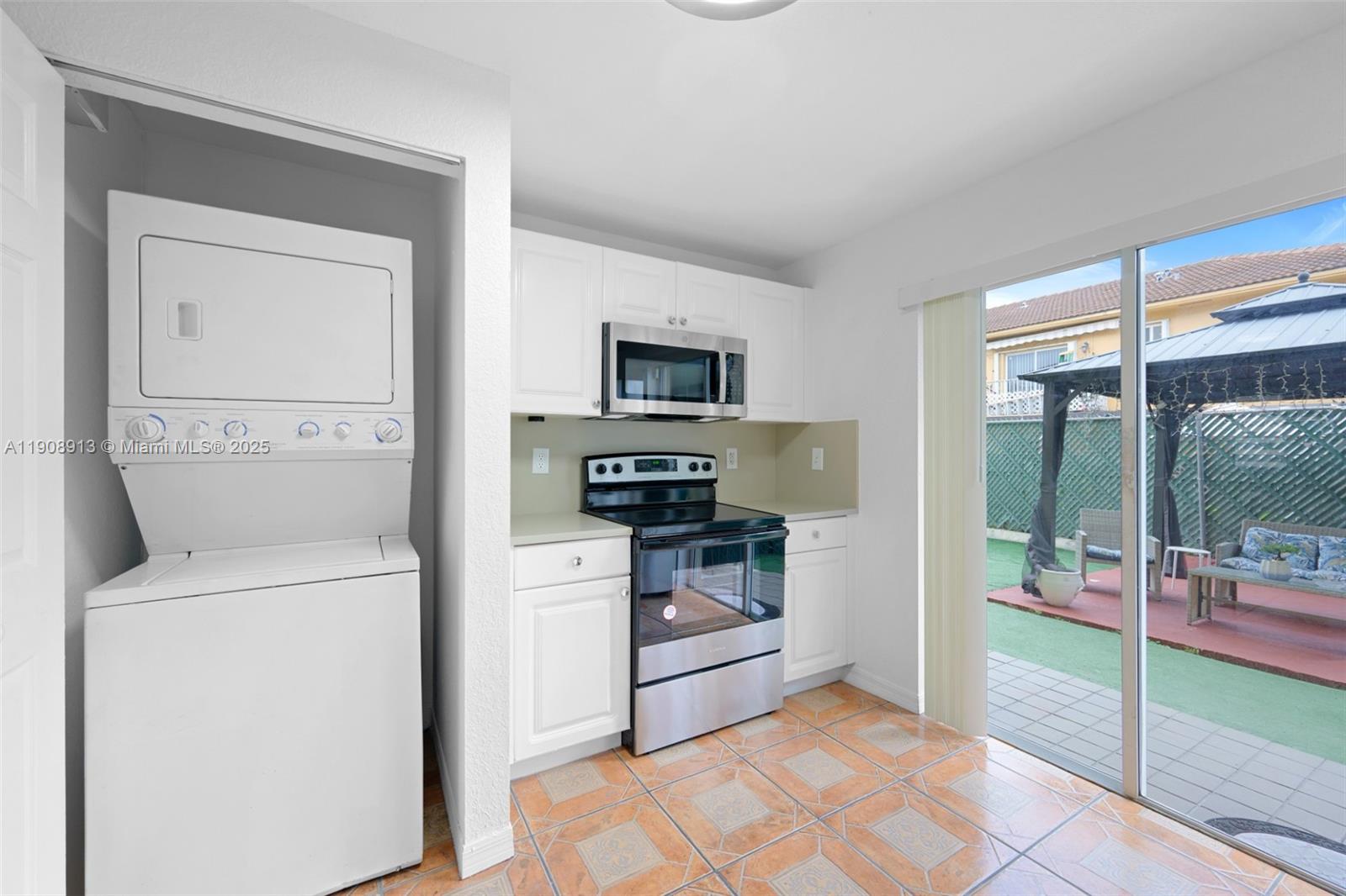 3378 W 80th St #102 Hialeah, FL 33018