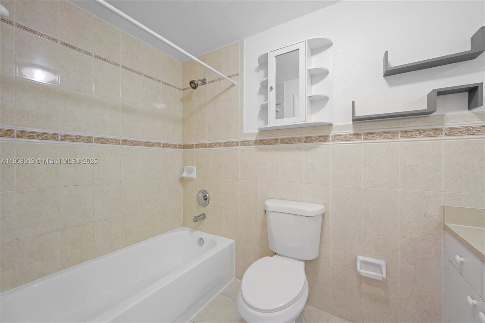 3378 W 80th St #102 Hialeah, FL 33018