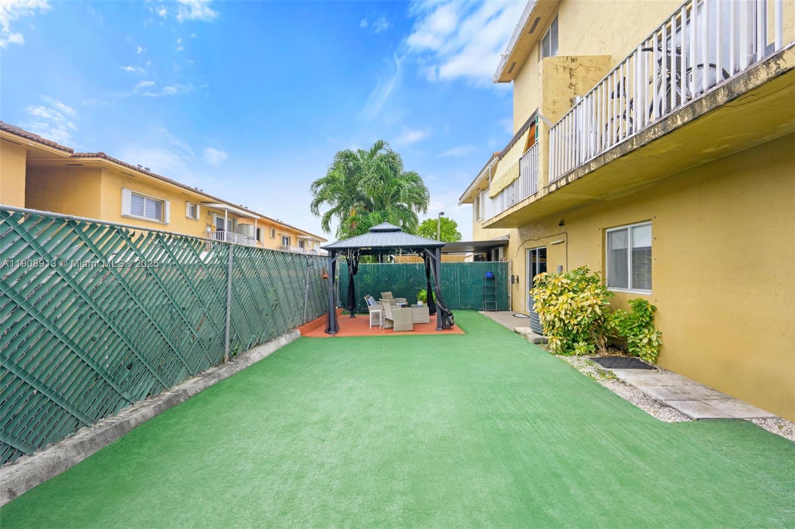 3378 W 80th St #102 Hialeah, FL 33018