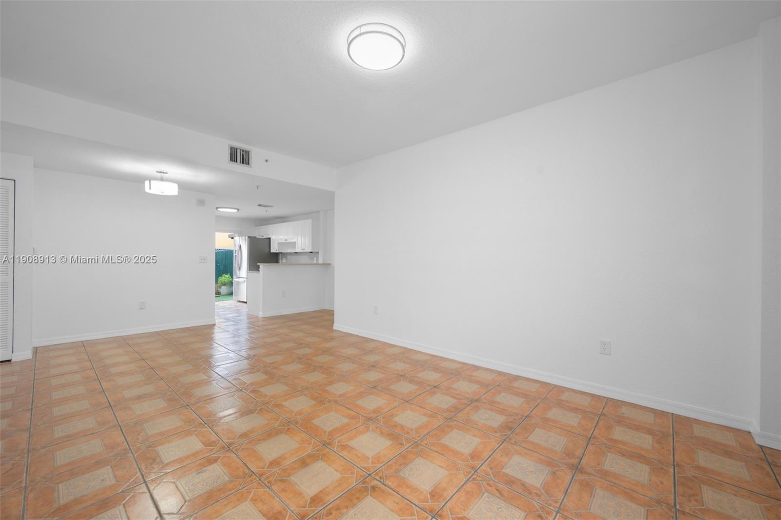 3378 W 80th St #102 Hialeah, FL 33018