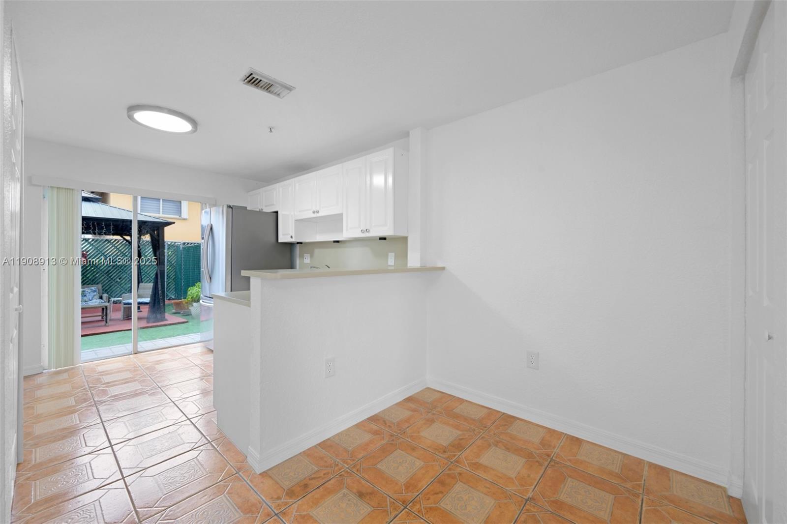 3378 W 80th St #102 Hialeah, FL 33018